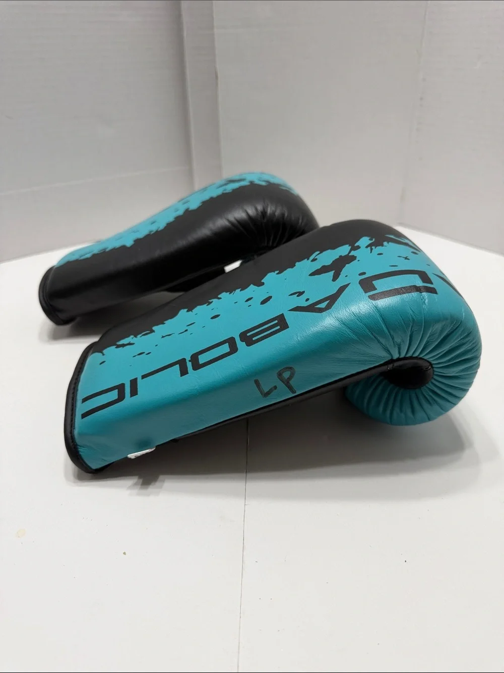 MADABOLIC Teal and Black Training Quick Boxing Gloves Size S/M